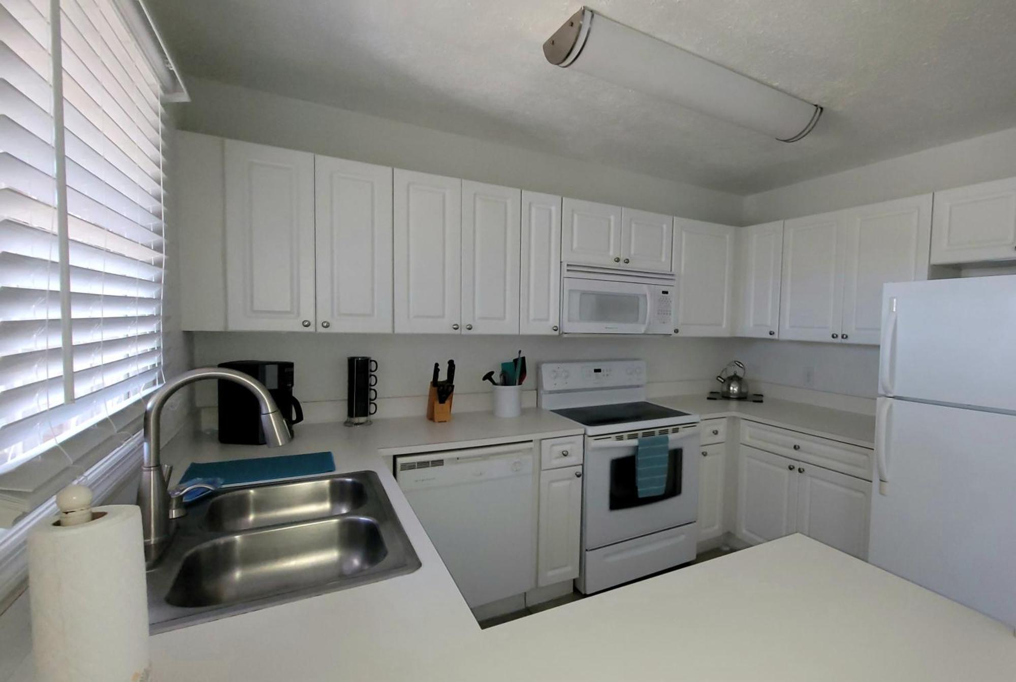 Beautiful Condo Close To Busch Gardens タンパ エクステリア 写真