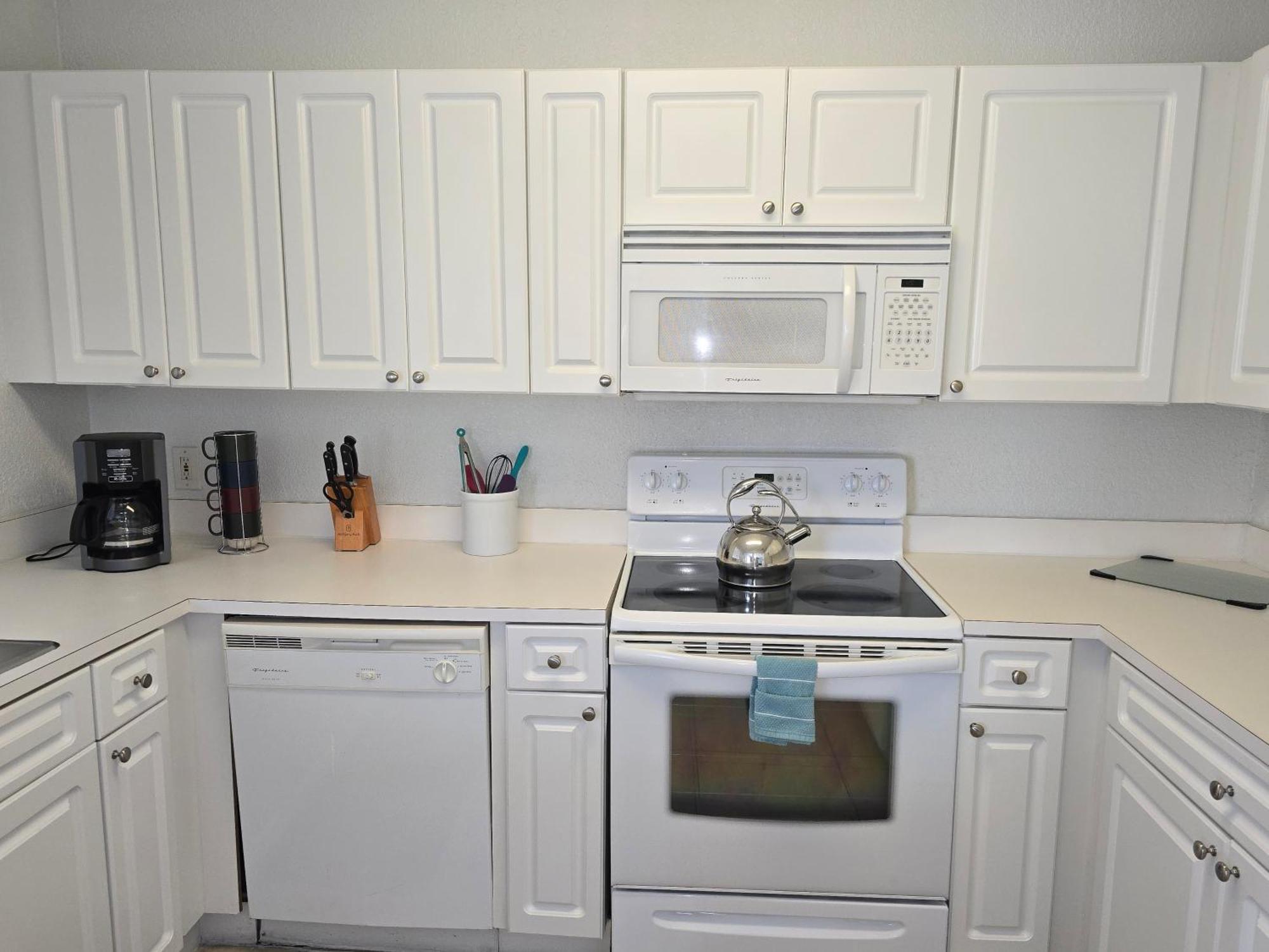 Beautiful Condo Close To Busch Gardens タンパ エクステリア 写真