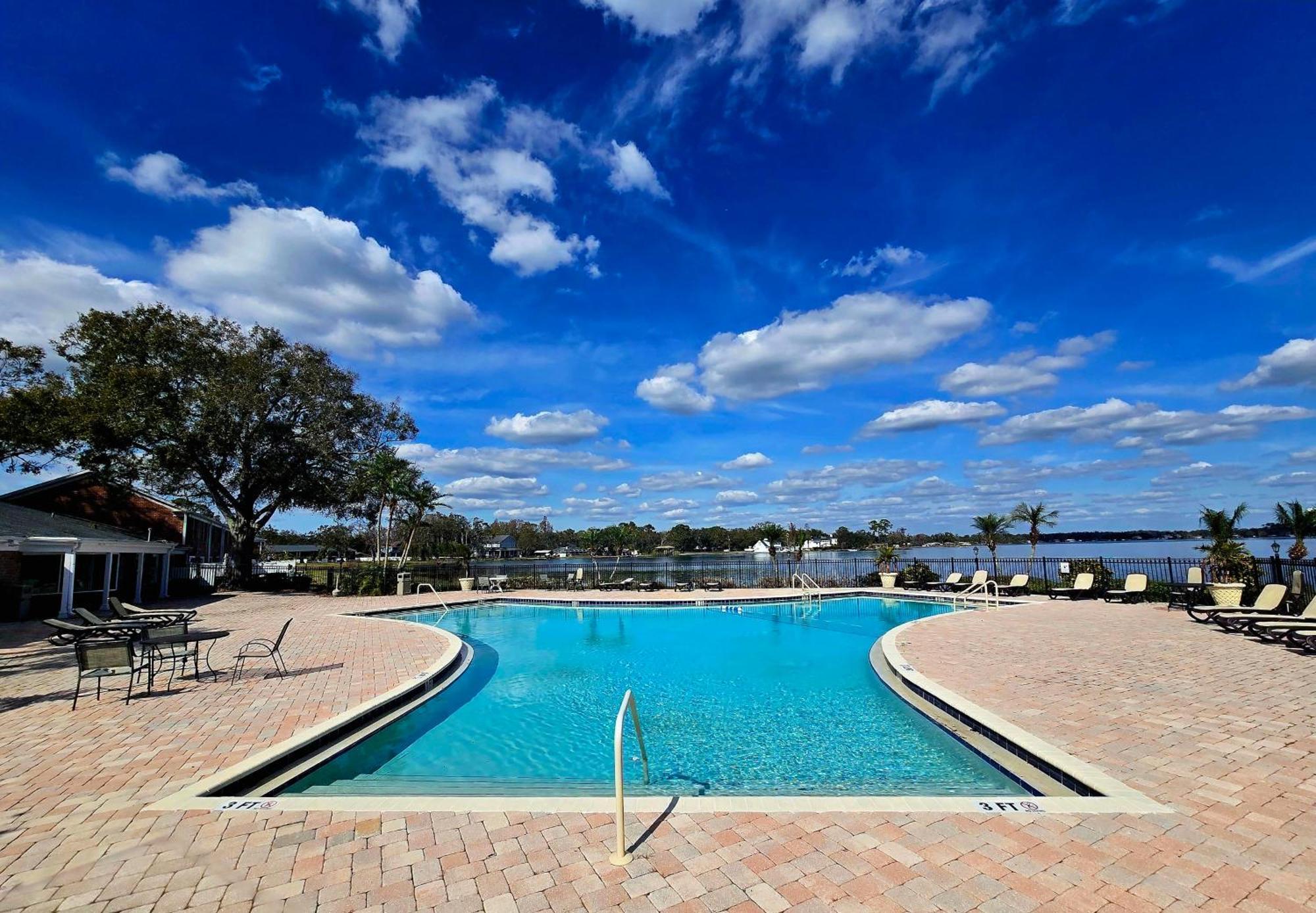 Beautiful Condo Close To Busch Gardens タンパ エクステリア 写真