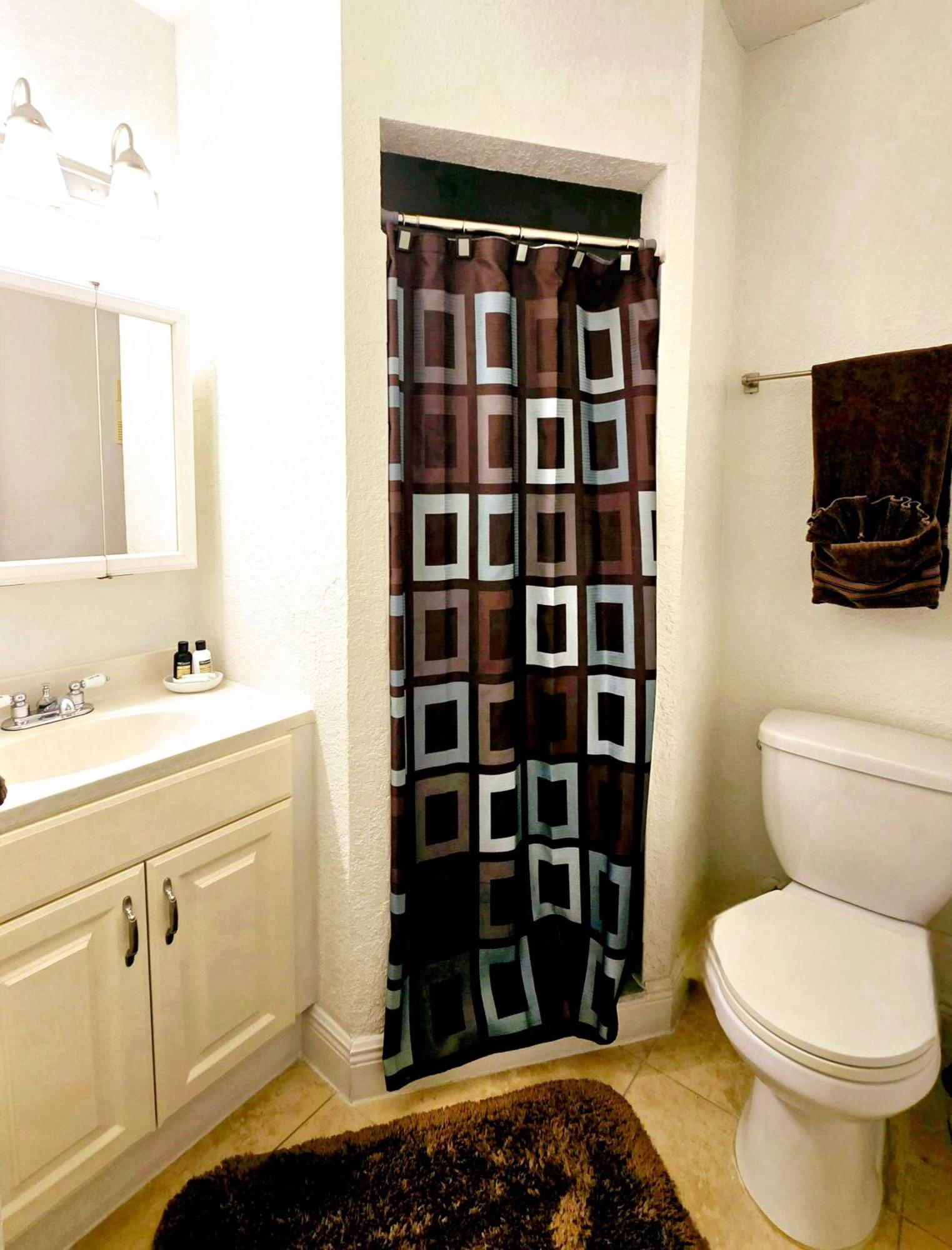 Beautiful Condo Close To Busch Gardens タンパ エクステリア 写真