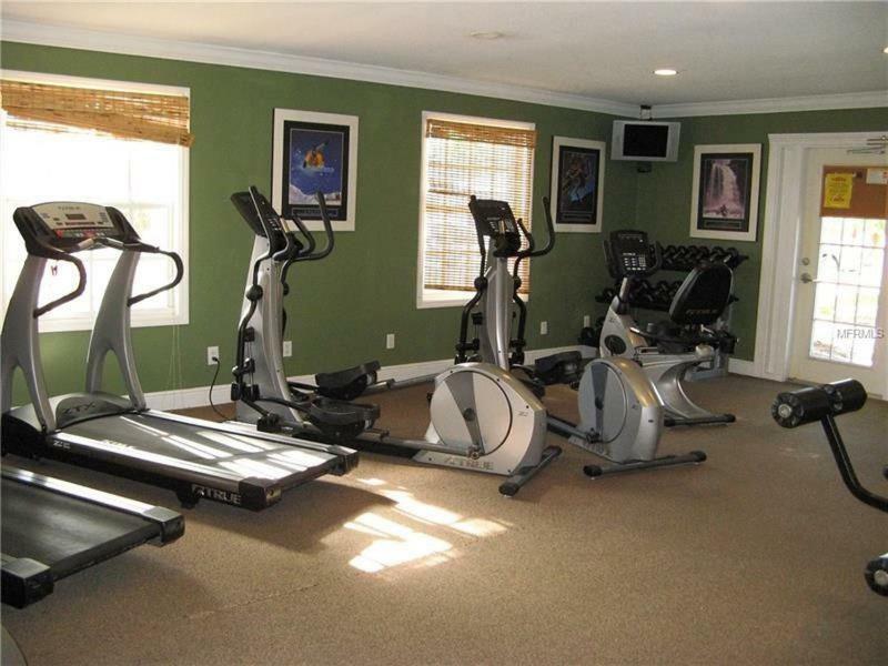 Beautiful Condo Close To Busch Gardens タンパ エクステリア 写真
